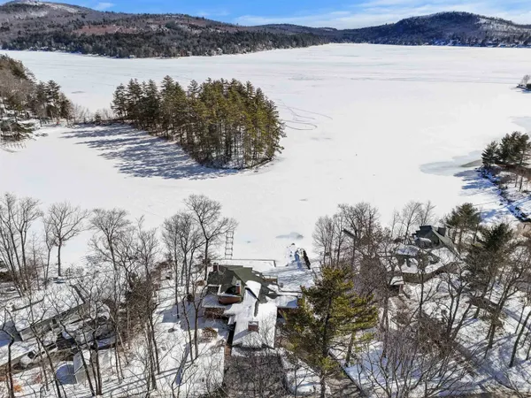 $2,049,000 | 39 North Shore Road, New Durham, NH 03855