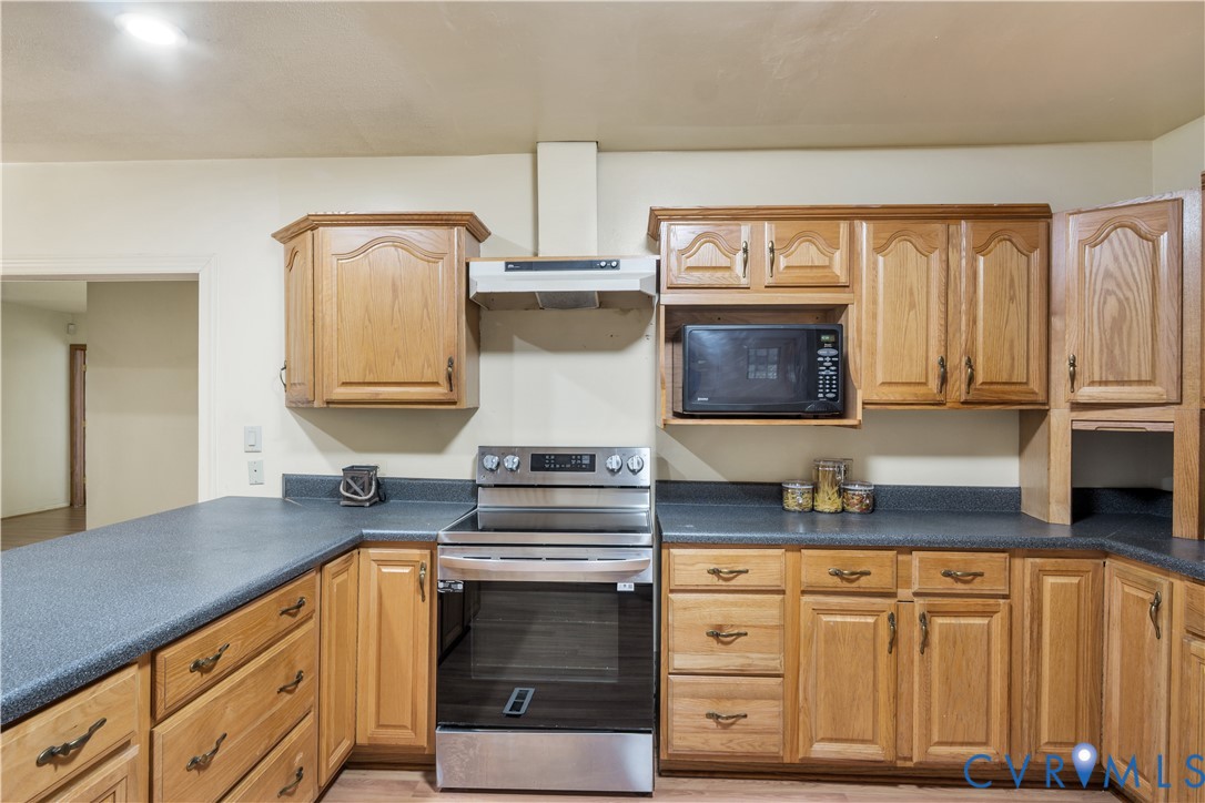 228 Oaktree Road Williamsburg, VA 23188 - Photo 12 of 39 Gallery Image 12
