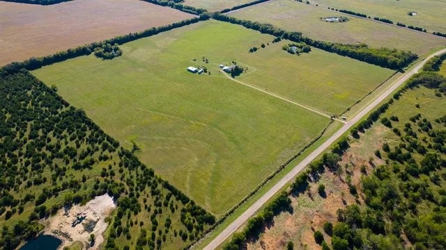 $850,000 | 5484 North Fm 1743, Windom, TX 75492