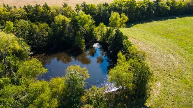 a view of a tennis court