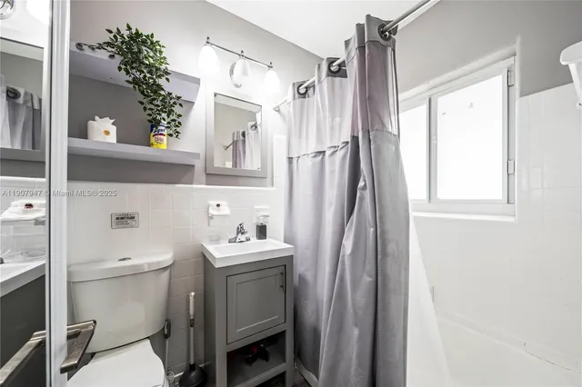 $999,000 | 1400 Northeast 14th Street, Fort Lauderdale, FL 33304