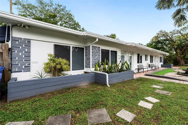 $999,000 | 1400 Northeast 14th Street, Fort Lauderdale, FL 33304