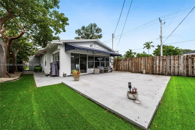 $999,000 | 1400 Northeast 14th Street, Fort Lauderdale, FL 33304