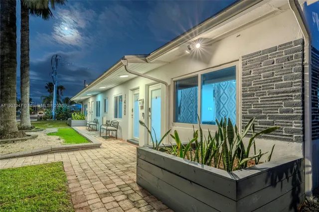 $999,000 | 1400 Northeast 14th Street, Fort Lauderdale, FL 33304