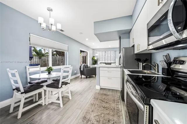 $999,000 | 1400 Northeast 14th Street, Fort Lauderdale, FL 33304