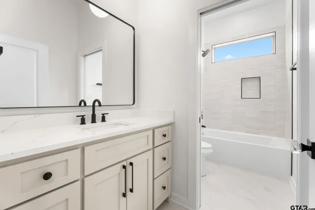 $405,000 | 15362 County Road 1100, Tyler, TX 75703