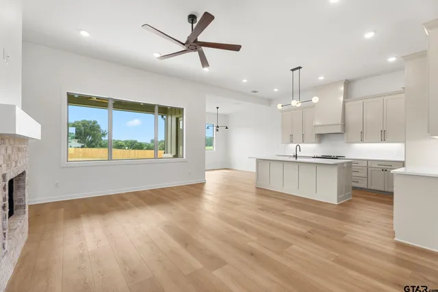 $405,000 | 15362 County Road 1100, Tyler, TX 75703