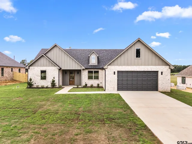 $405,000 | 15362 County Road 1100, Tyler, TX 75703