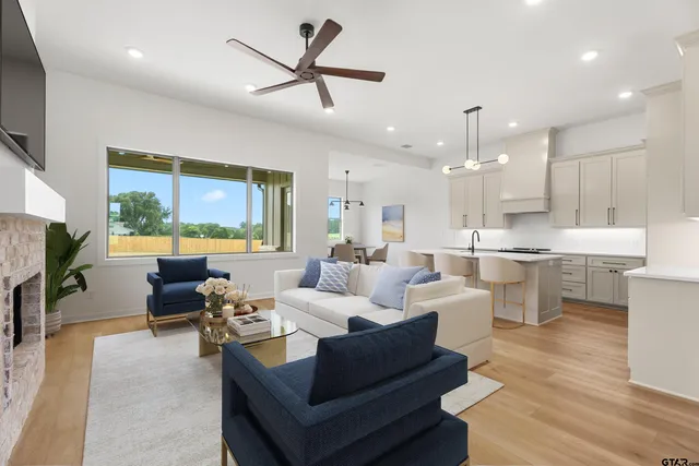 $405,000 | 15362 County Road 1100, Tyler, TX 75703