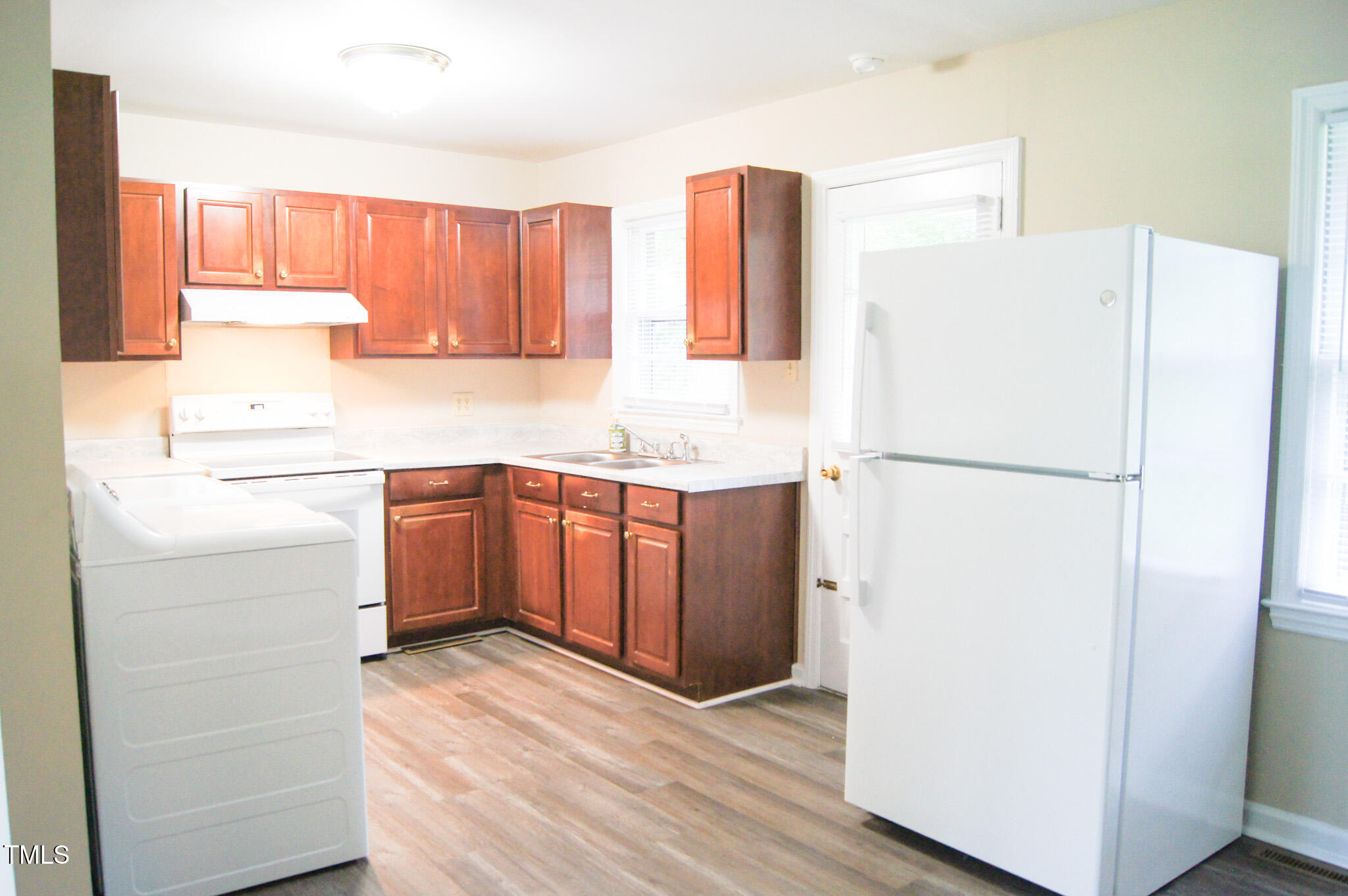 2626 Crestline Avenue Raleigh, NC 27603 - Photo 12 of 24 DSC05365