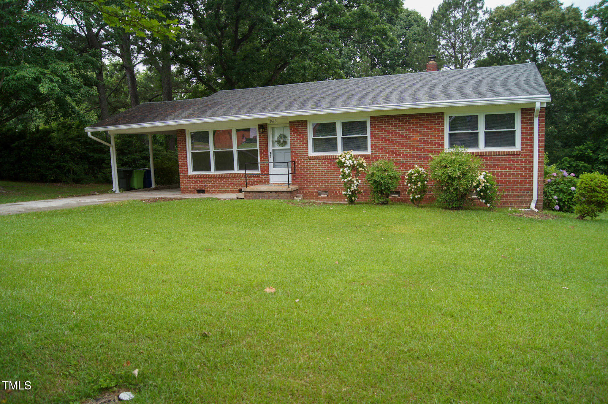 2626 Crestline Avenue Raleigh, NC 27603 - Photo 2 of 24 DSC05406