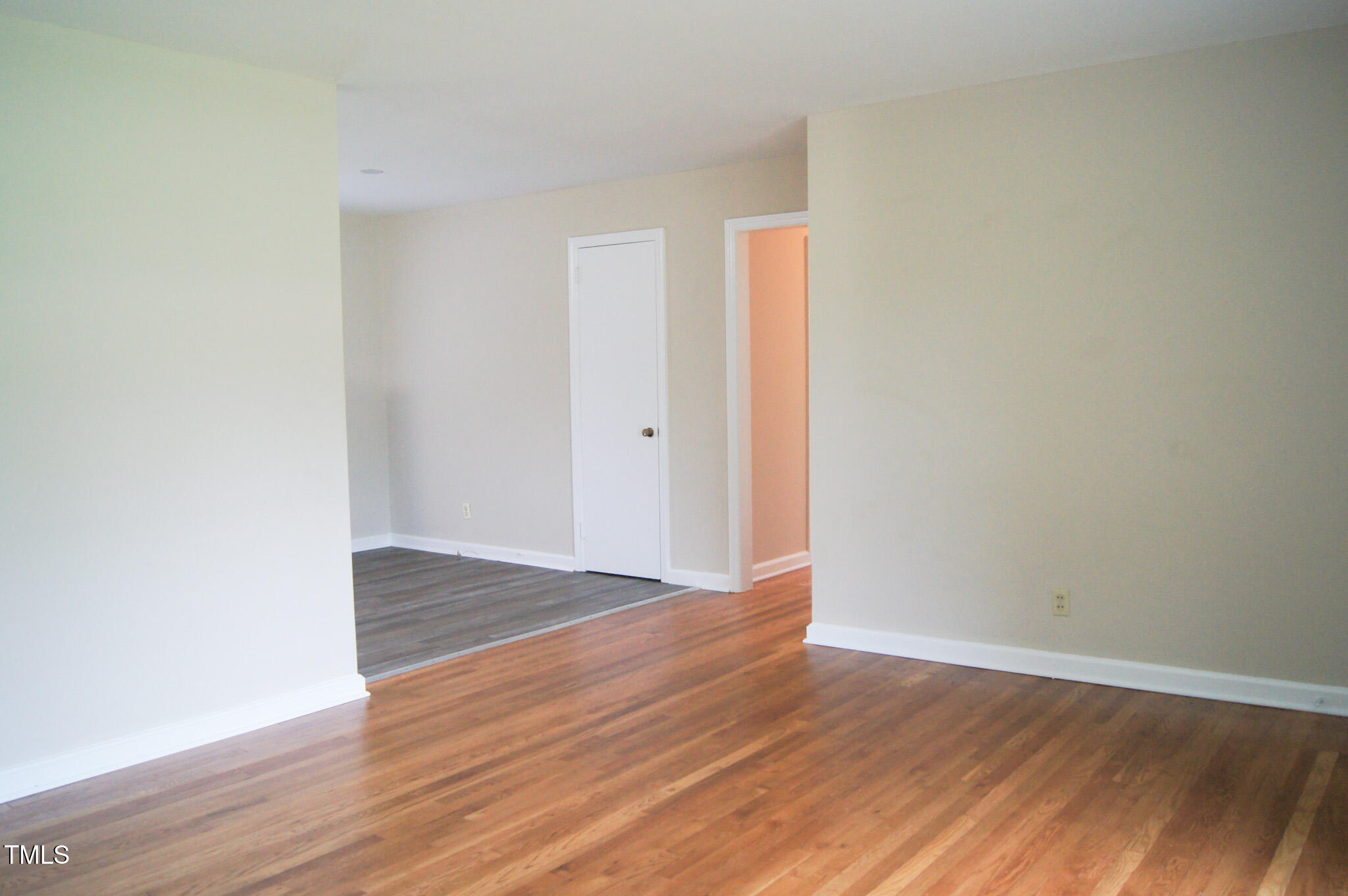 2626 Crestline Avenue Raleigh, NC 27603 - Photo 9 of 24 DSC05369