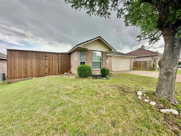 $2,050 | 314 Lake Texoma Drive, Wylie, TX 75098