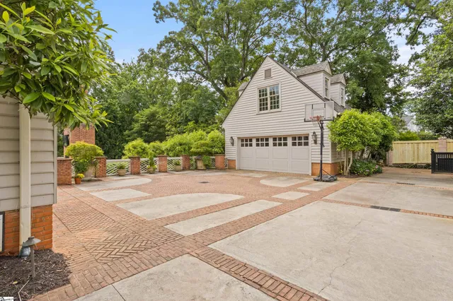 $5,999,601 | 540 Crescent Avenue, Greenville, SC 29601