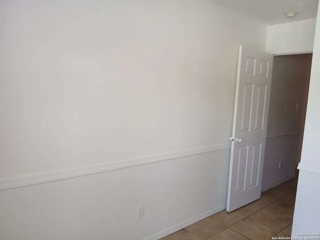 $1,625 | 5146 Erickson Bluff, San Antonio, TX 78247