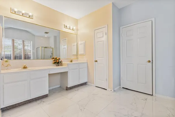 $2,600 | 6419 Sutter Park Lane, Houston, TX 77066