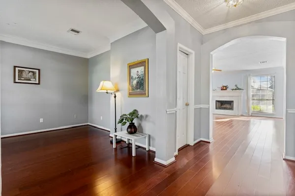 $2,600 | 6419 Sutter Park Lane, Houston, TX 77066