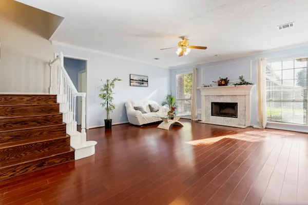 $2,600 | 6419 Sutter Park Lane, Houston, TX 77066