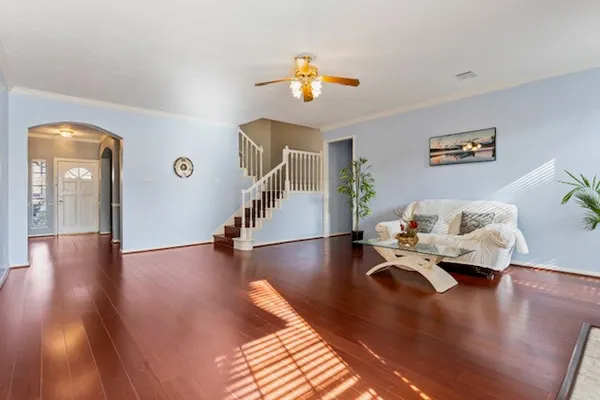$2,600 | 6419 Sutter Park Lane, Houston, TX 77066