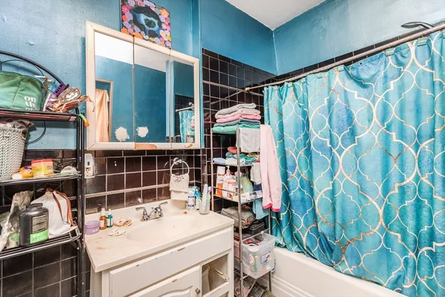 $1,000,000 | 495 Warren Street, Boston, MA 02121