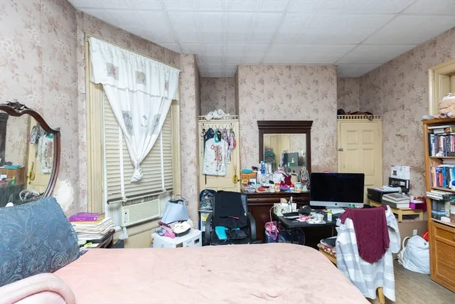 $1,000,000 | 495 Warren Street, Boston, MA 02121