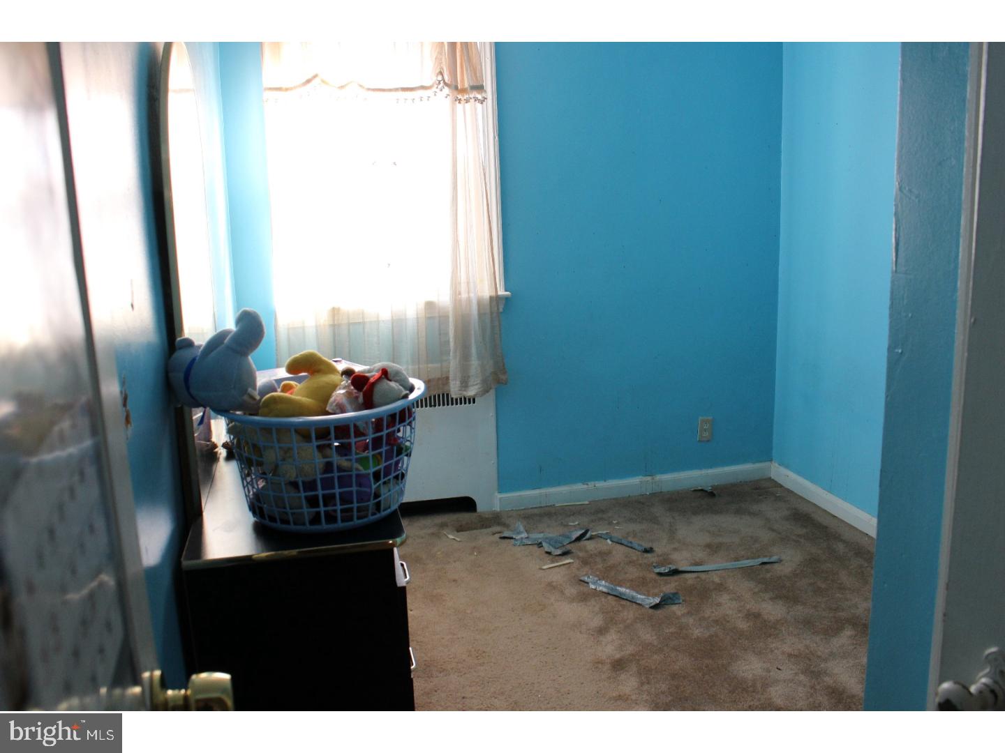 327 Hampden Road Upper Darby, PA 19082 - Photo 23 of 25