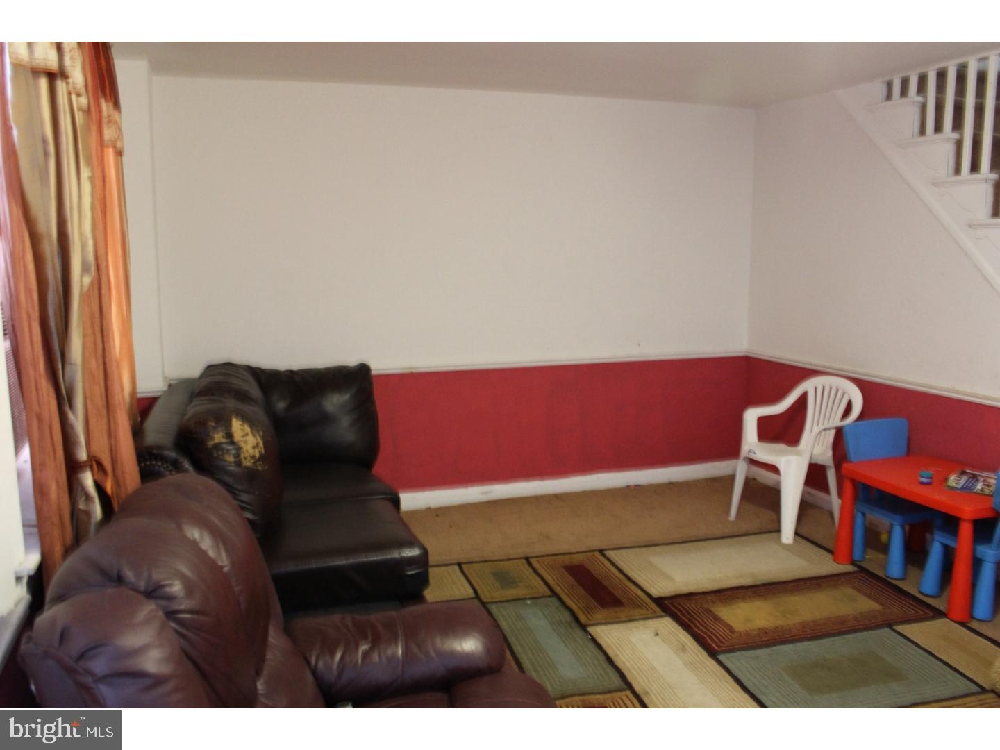 327 Hampden Road Upper Darby, PA 19082 - Photo 3 of 25