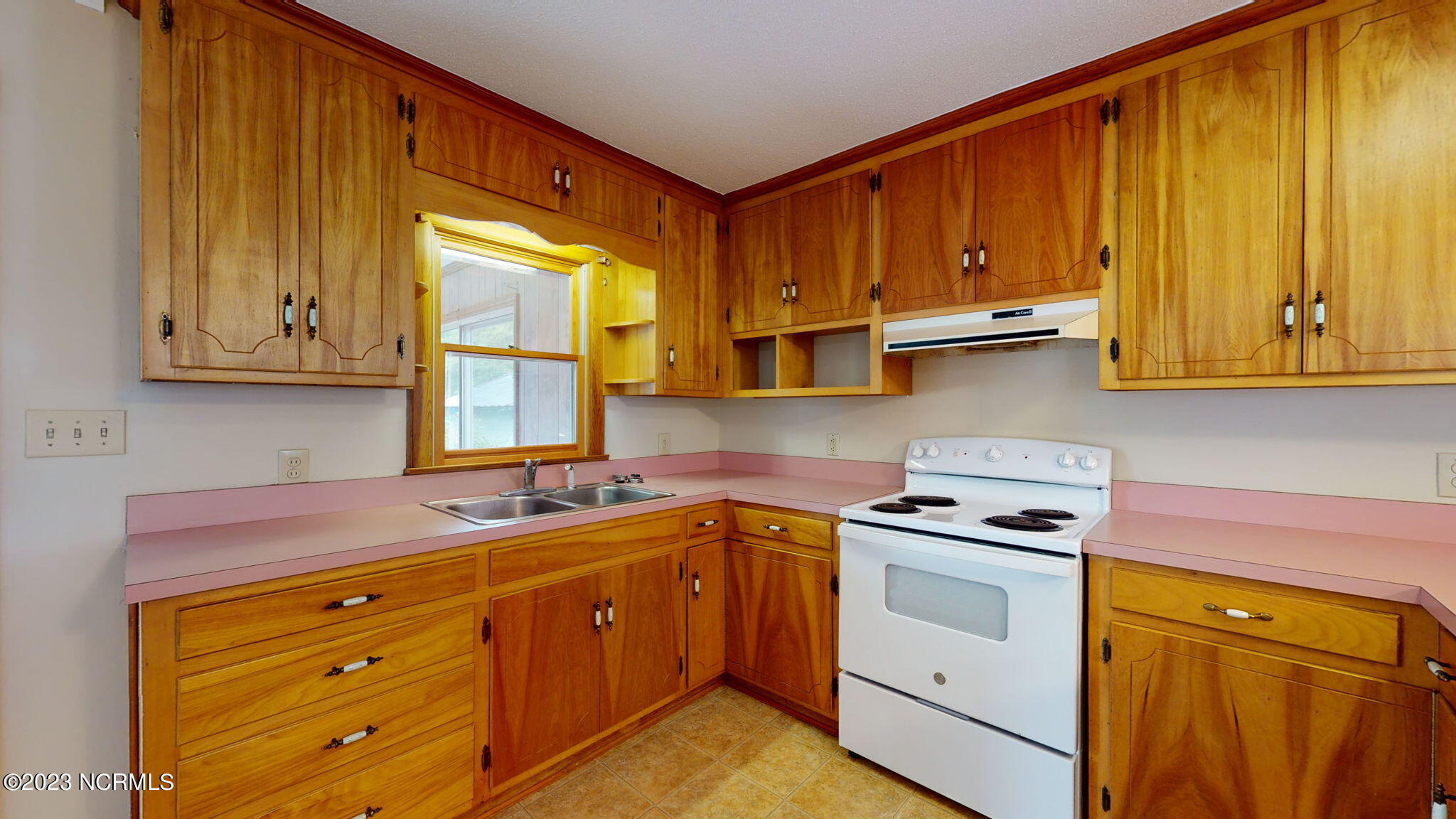 201 State Rte 101 Beaufort, NC 28516 - Photo 10 of 35 12-web-or-mls-201-Highway-101-Beaufort-N