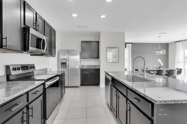 $2,800 | 7543 Tuscan Bay Circle, Wesley Chapel, FL 33545