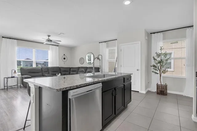 $2,800 | 7543 Tuscan Bay Circle, Wesley Chapel, FL 33545