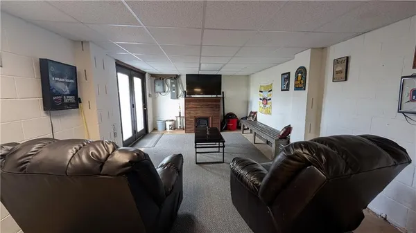 $260,000 | 203 Colvin Road, Greensboro, PA 15338