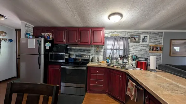 $260,000 | 203 Colvin Road, Greensboro, PA 15338