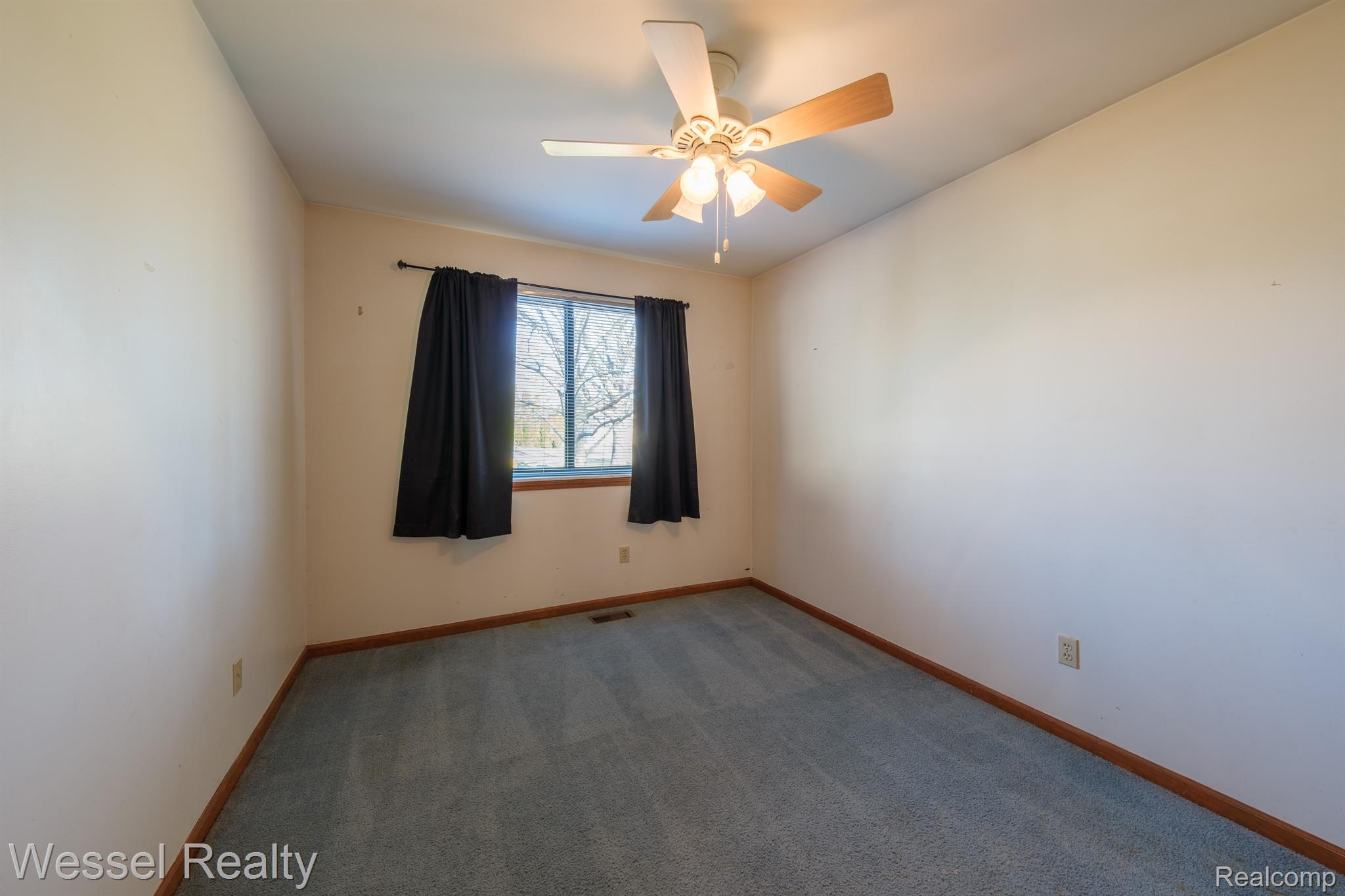 19310 Faulman Road Clinton Township, MI 48035 - Photo 25 of 35 Gallery Image 25