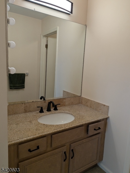16 Dunbar Court Bedminster, NJ 07921 - Photo 11 of 23