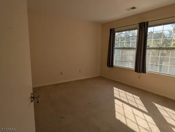 $455,000 | 16 Dunbar Court, Bedminster, NJ 07921
