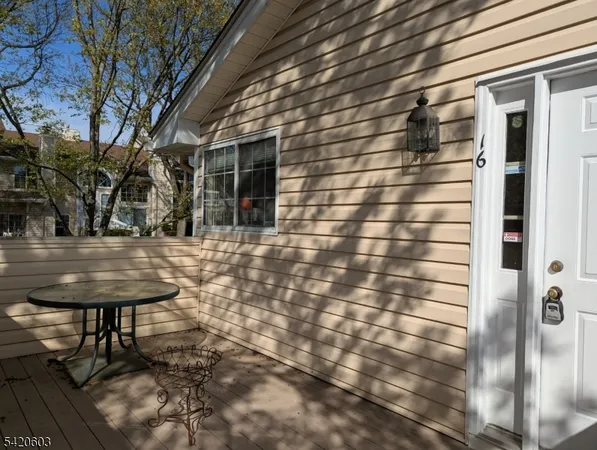 $455,000 | 16 Dunbar Court, Bedminster, NJ 07921