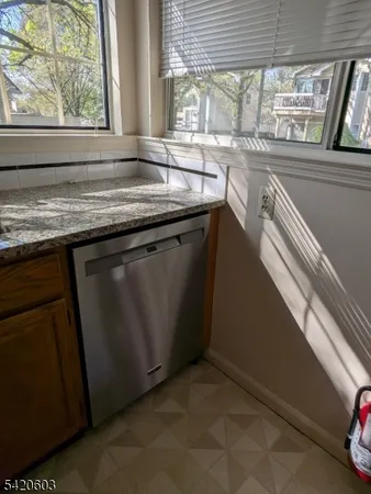 $455,000 | 16 Dunbar Court, Bedminster, NJ 07921