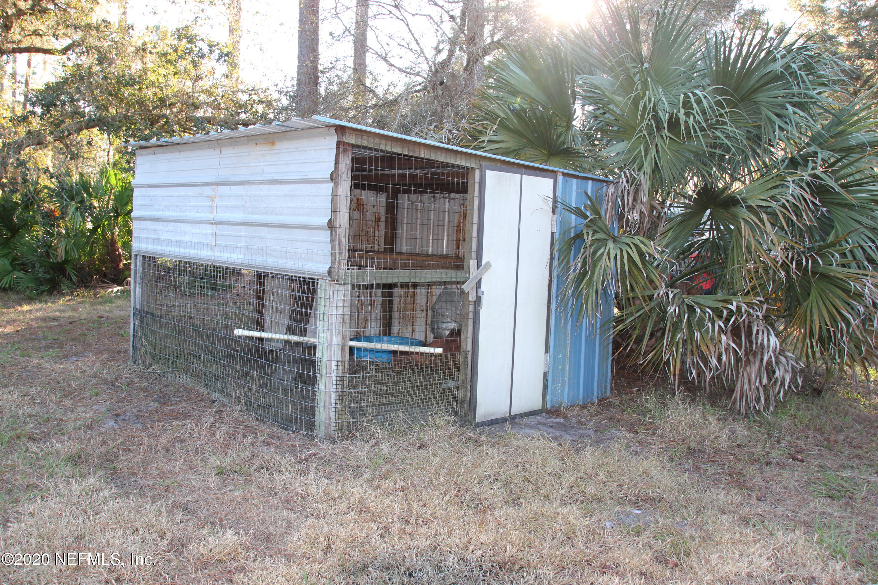 139 Whispering Pines Road Georgetown, FL 32139 - Photo 34 of 42 Chicken Coop