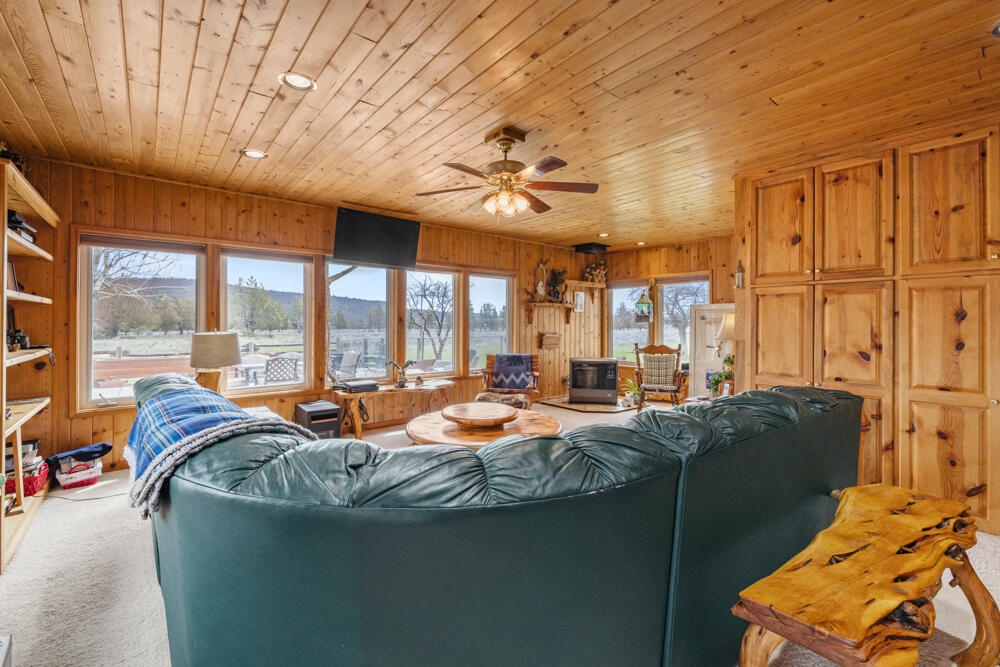 47477 Gerber Road Bonanza, OR 97623 - Photo 62 of 63 a living room with furniture and a large window
