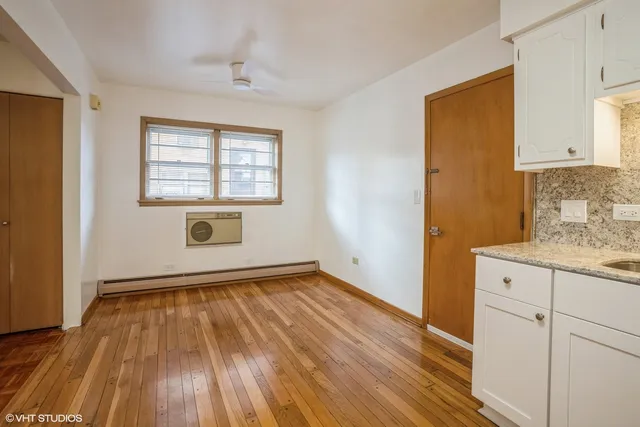 $1,650 | 1022 Arnold Court, Unit B, Des Plaines, IL 60016