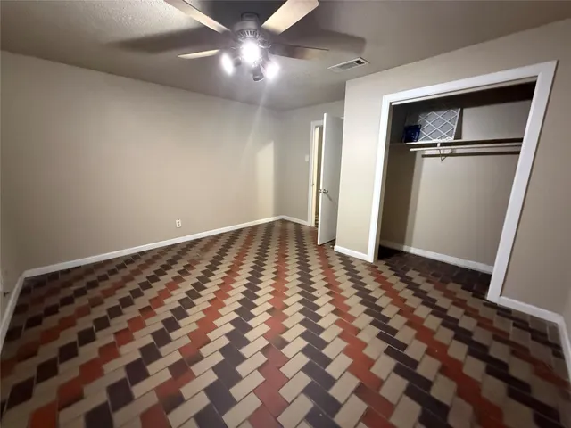 $165,000 | 220 Stratford Court, San Antonio, TX 78223