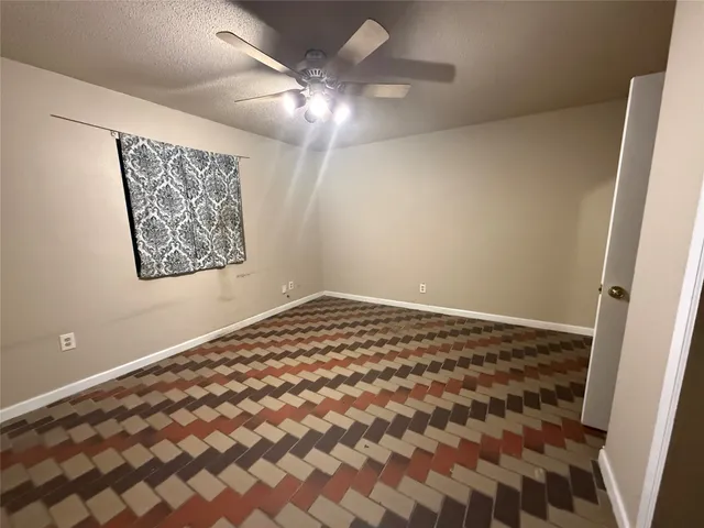 $165,000 | 220 Stratford Court, San Antonio, TX 78223