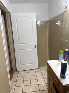 a view of utility room