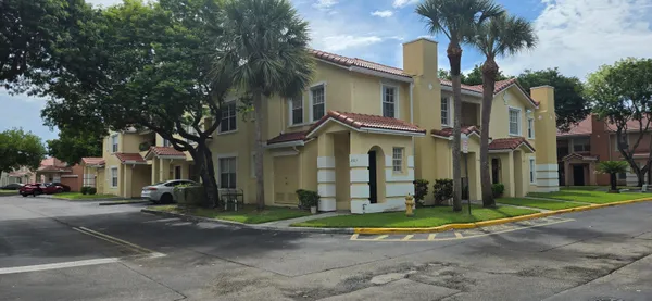 $2,100 | 2505 Belmont Lane, North Lauderdale, FL 33068