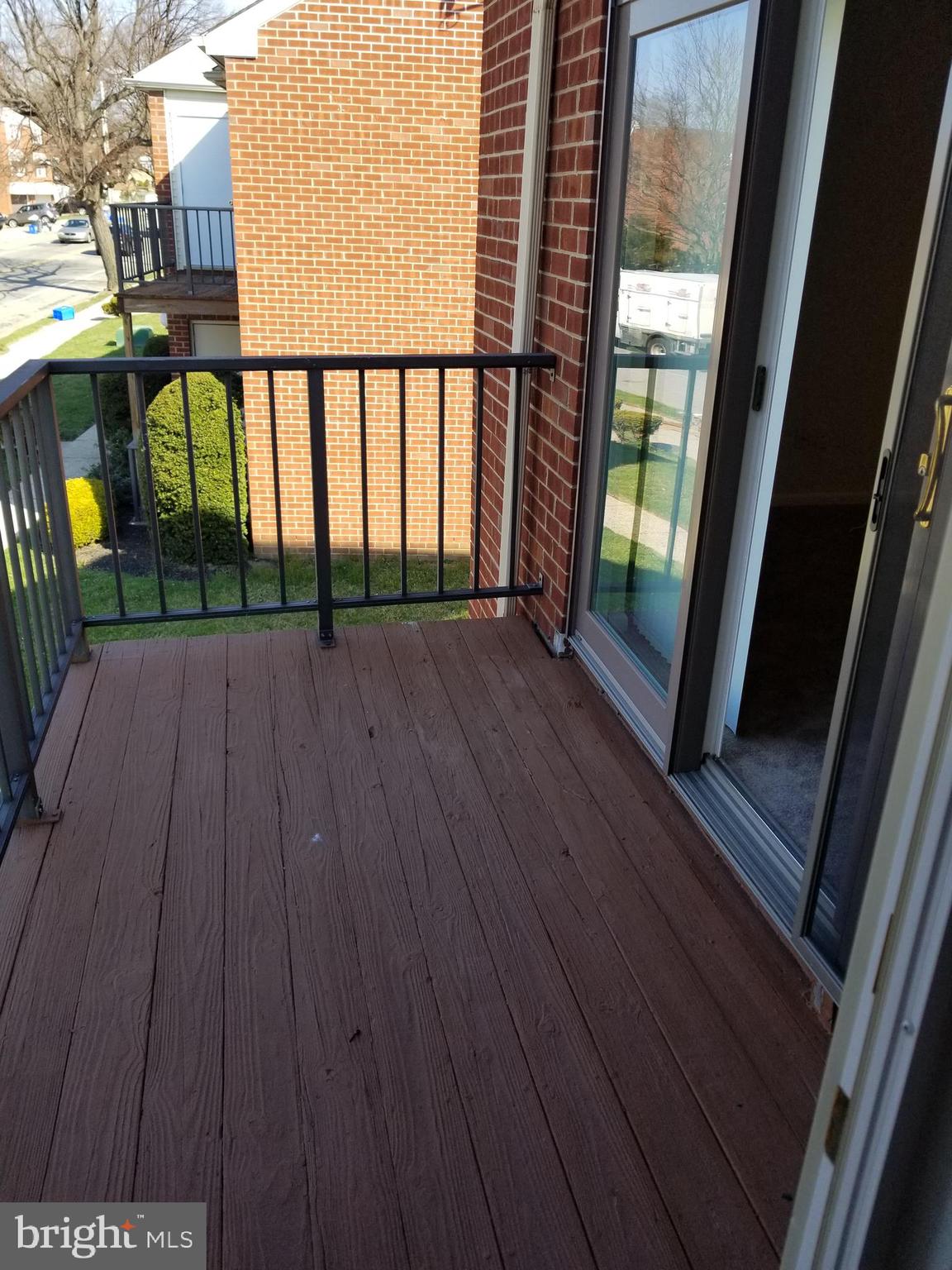 2089 Welsh Road, Unit D4 Philadelphia, PA 19115 - Photo 22 of 23 Balcony