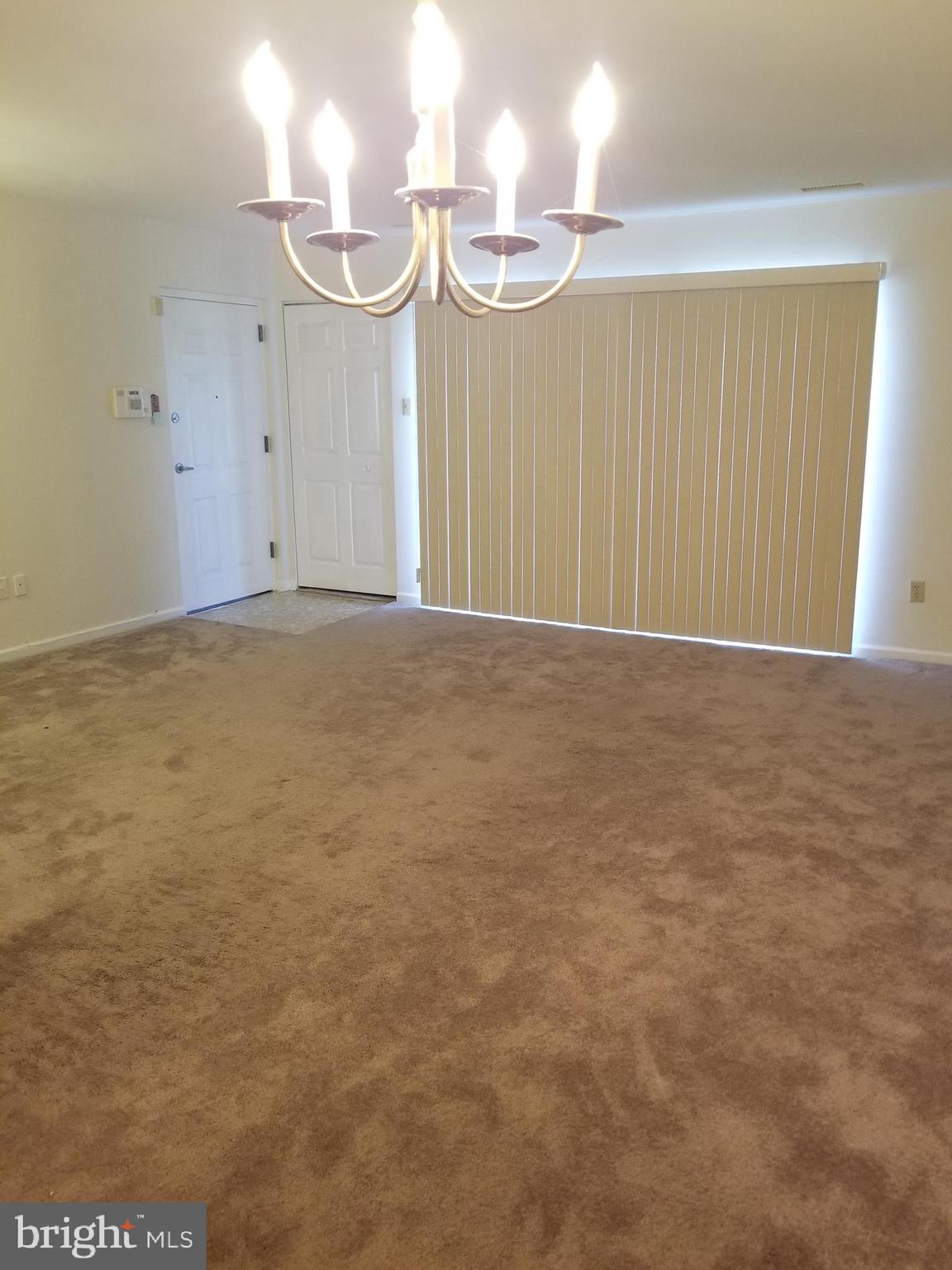 2089 Welsh Road, Unit D4 Philadelphia, PA 19115 - Photo 8 of 23 Living Room