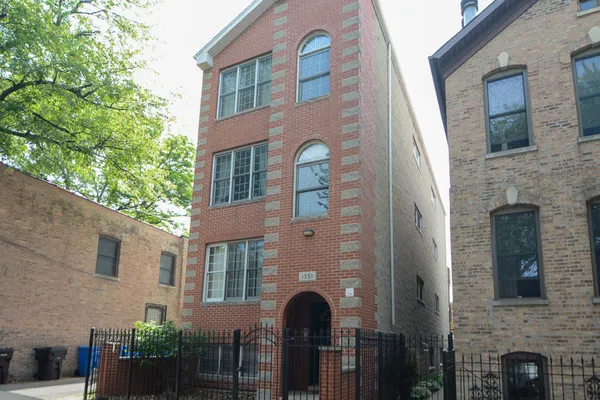 $2,200 | 1351 North Wolcott Avenue, Unit G, Chicago, IL 60622