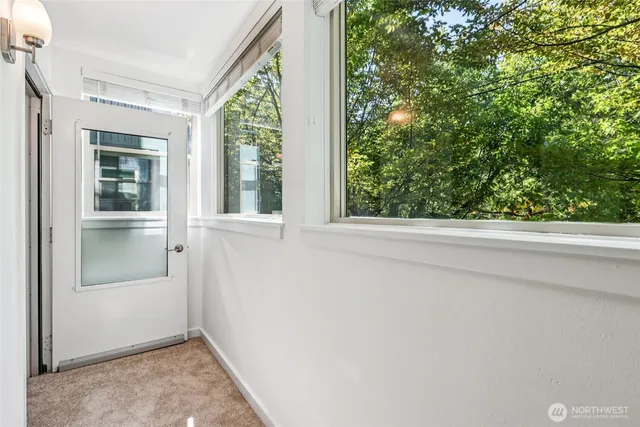 $599,000 | 1425 Dexter Avenue North, Unit 611, Seattle, WA 98109