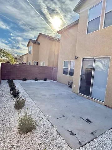 $2,500 | 5352 Magnolia Crossing Street, Las Vegas, NV 89148