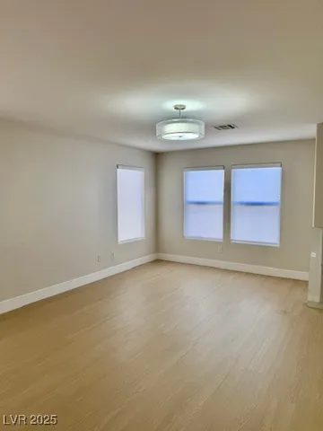 $2,500 | 5352 Magnolia Crossing Street, Las Vegas, NV 89148